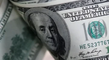 إلى أين يتجه سعر صرف الدولار مقابل الدينار في العراق اليوم الأربعاء؟